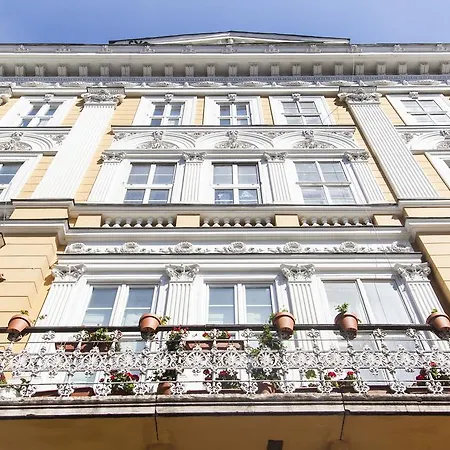 Bright 2Br&Ac Apt At Astoria Budapest Exterior photo