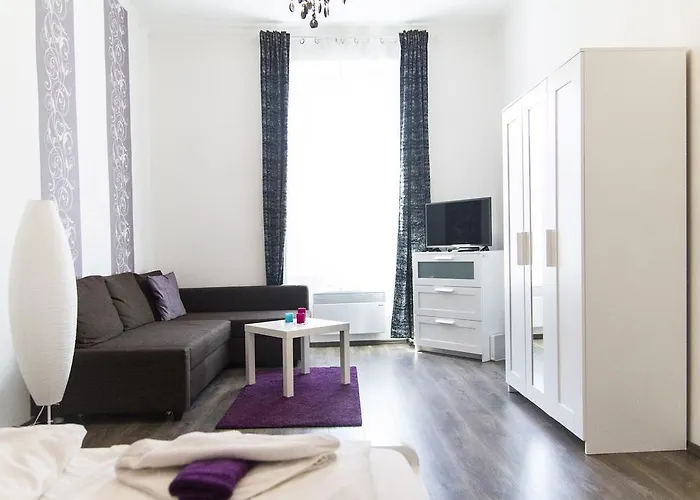 Bright 2Br&Ac Apt At Astoria