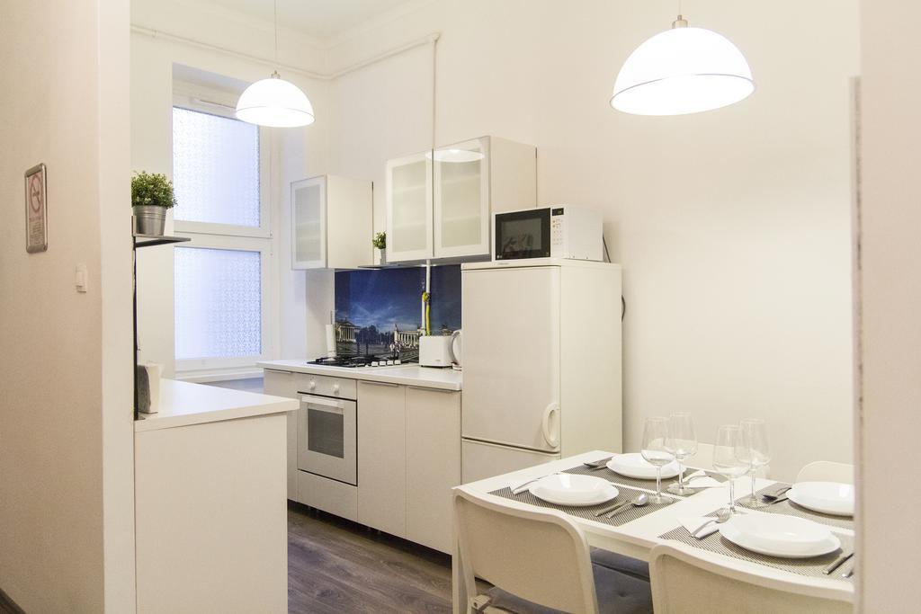 Апартаменти Bright 2br&ac At Astoria *